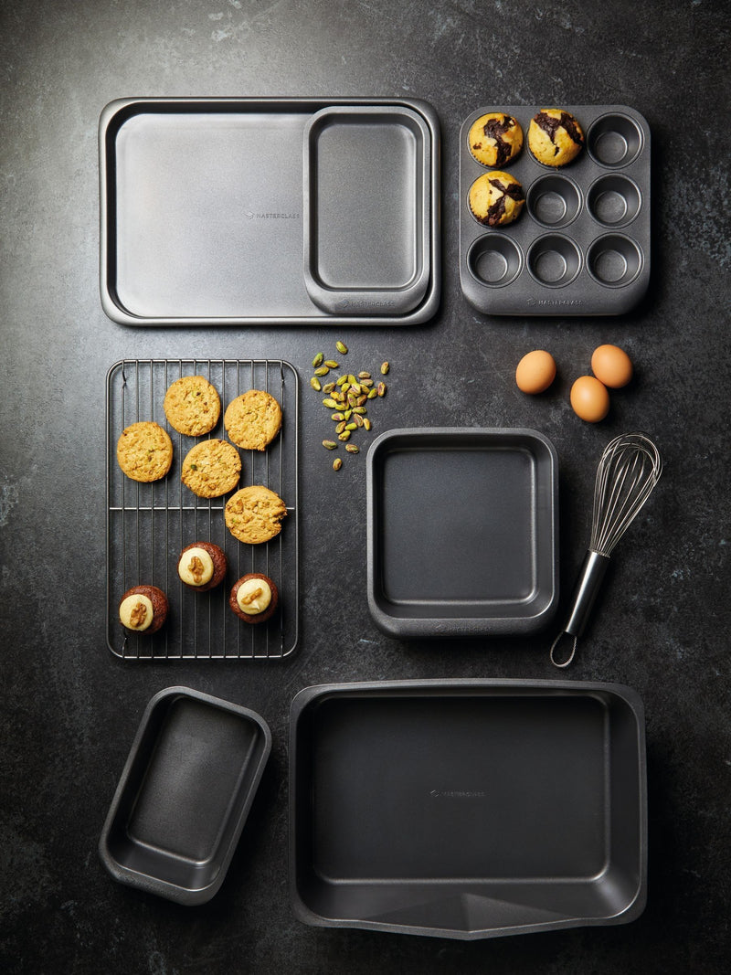 MasterClass 7-piece stacking bakeware set, UK version