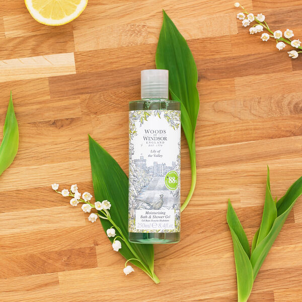 Woods of Windsor Lily of the Valley Shower Gel 250ml (British brand)