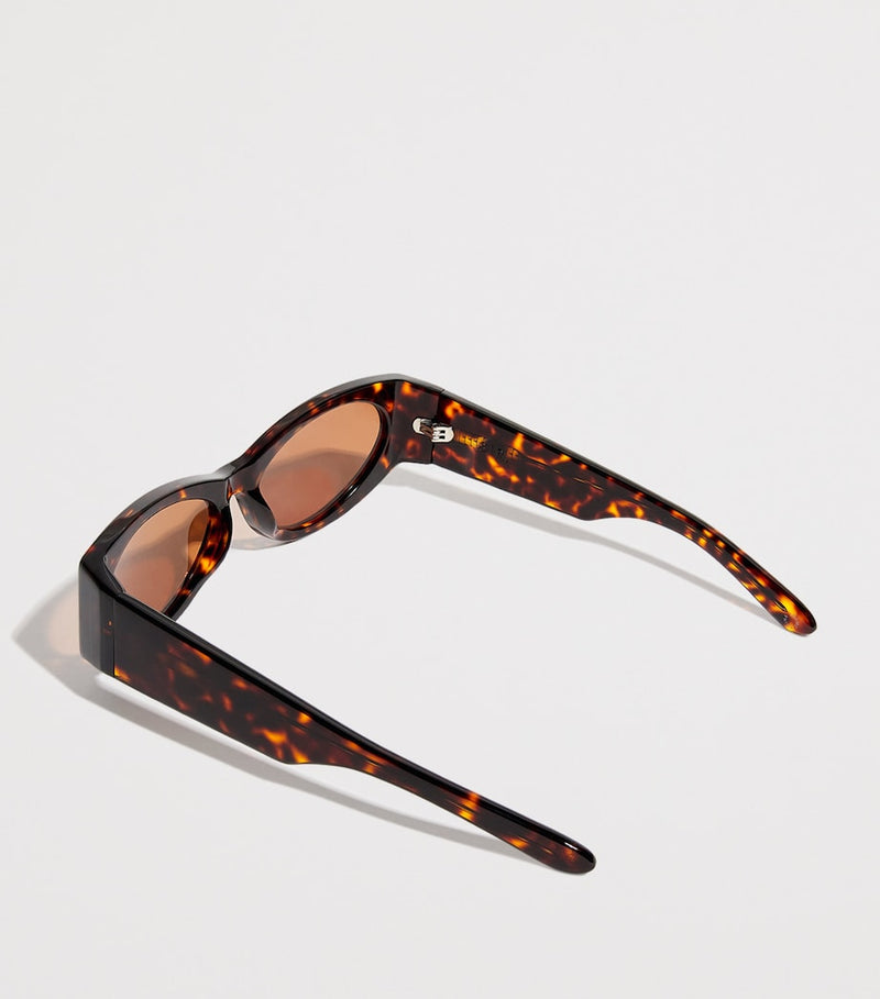 SIR. The Classic sunglasses handcrafted from Italian acetate, UK version