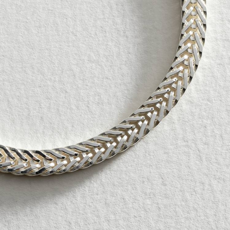 Revere sterling silver fox tail bracelet 21cm, imported from the UK
