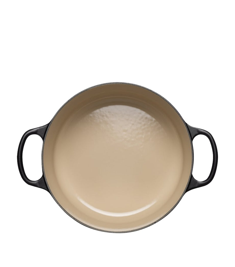 Le Creuset cast iron round casserole dish 26cm, UK version