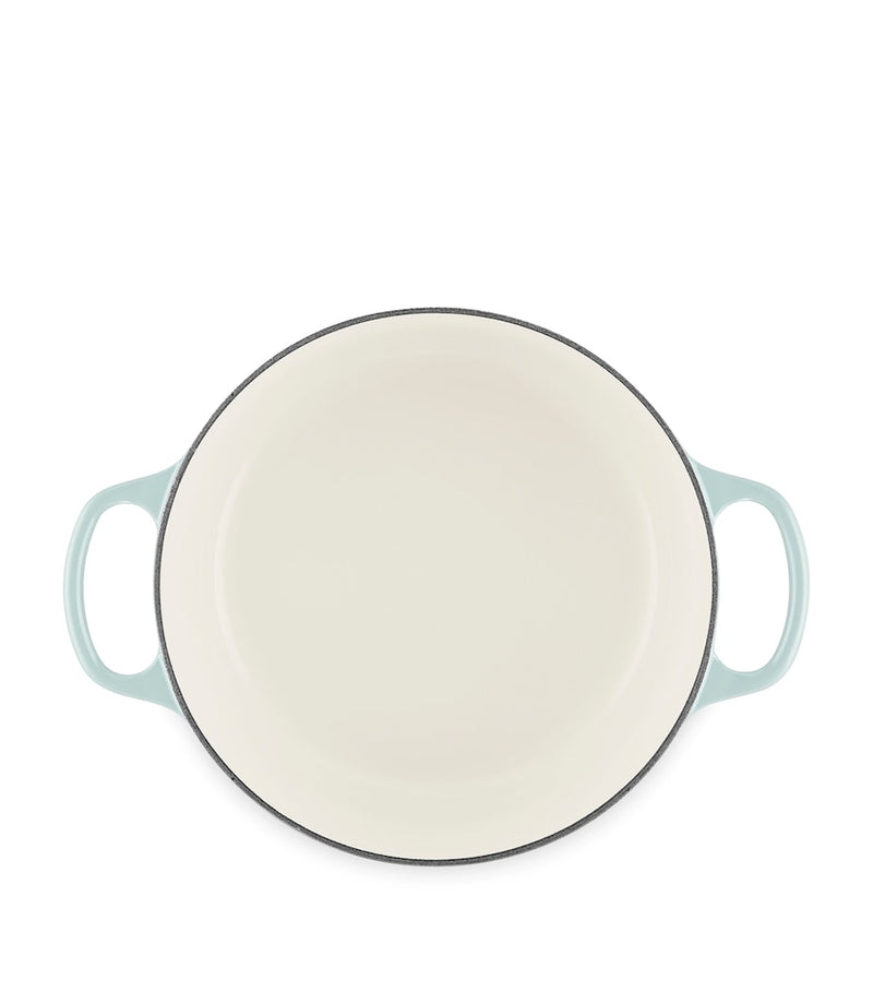 Le Creuset round casserole dish 24cm, UK version