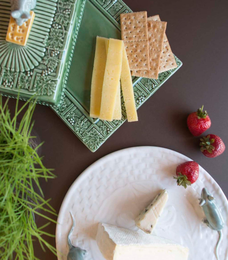 Bordallo Pinheiro cheese plate 31.5cm - British product