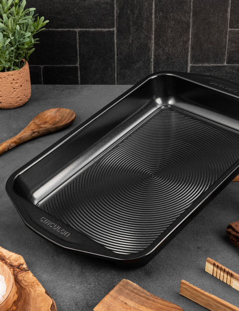 Circulon 2-piece carbon steel bakeware set - British product