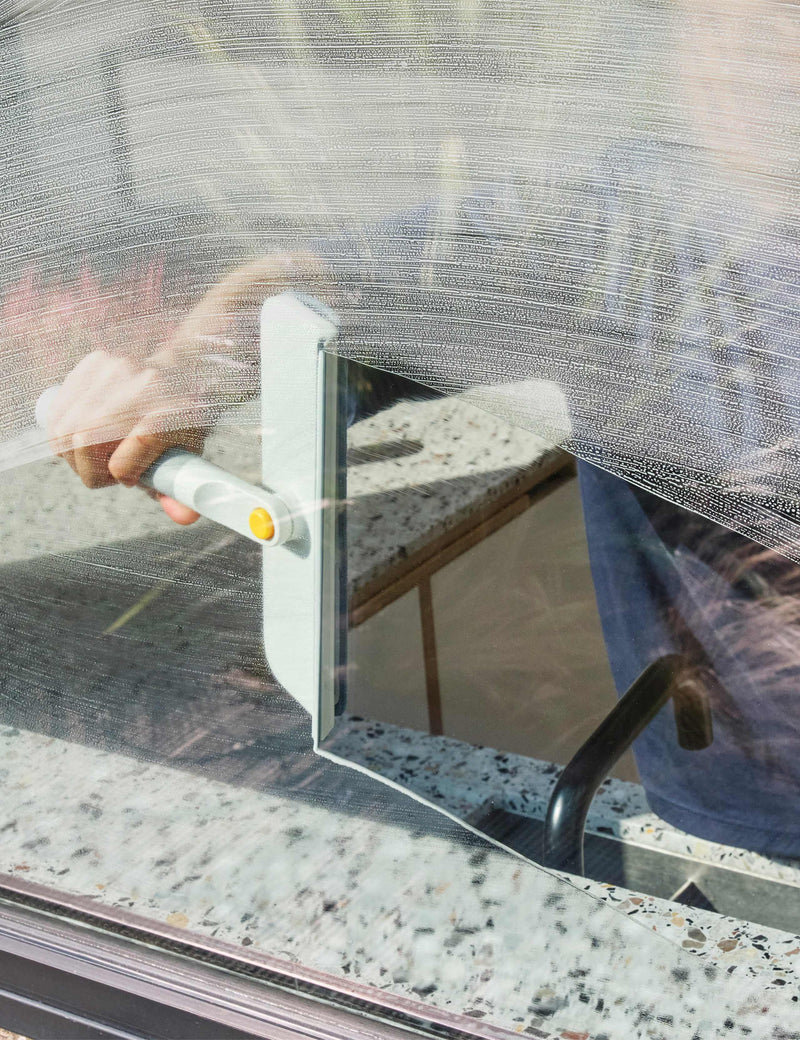 Joseph Joseph 2 in 1 glass cleaning squeegee, UK version