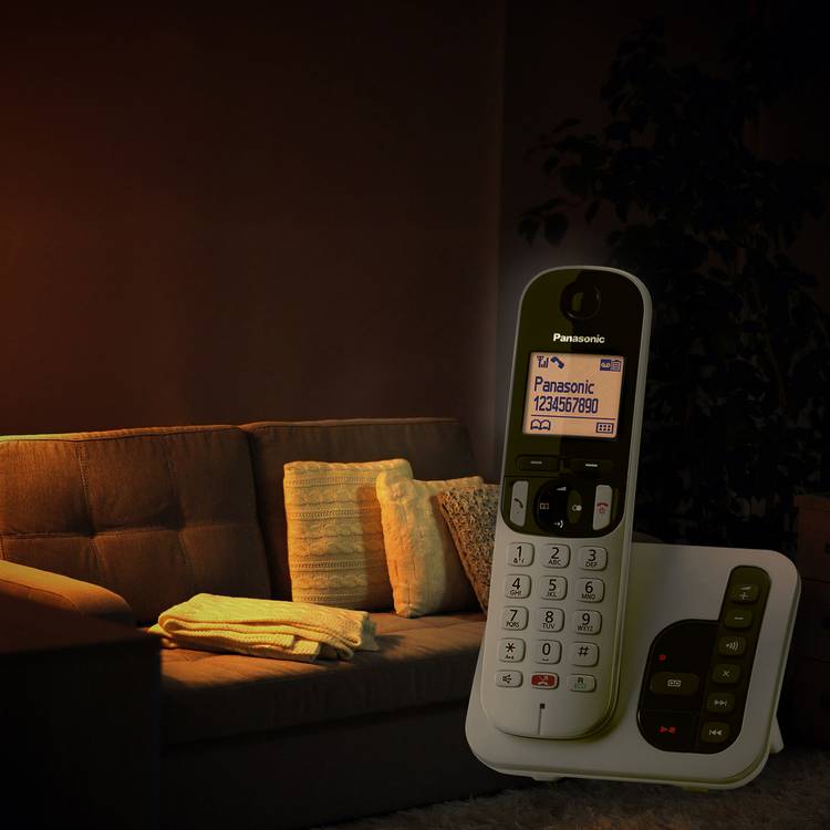 Panasonic KXTGC260ES cordless phone and answer machine - British product