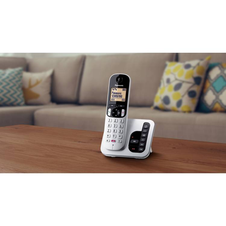 Panasonic KXTGC260ES cordless phone and answer machine - British product