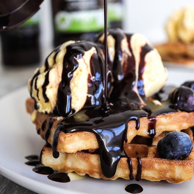 Sweet Freedom Choc Shot 320g GOODS M&S