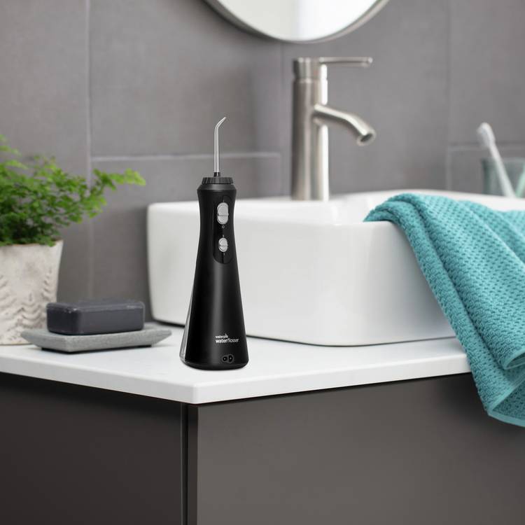 Waterpik cordless plus rechargeable water flosser black, UK version