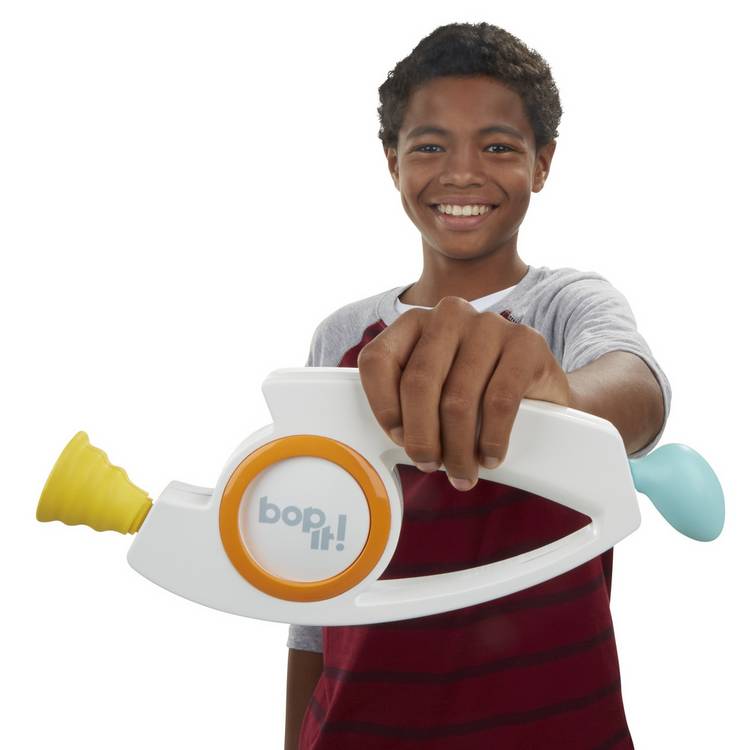 Hasbro Gaming Bop It reaction game (British brand)