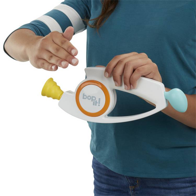 Hasbro Gaming Bop It reaction game (British brand)