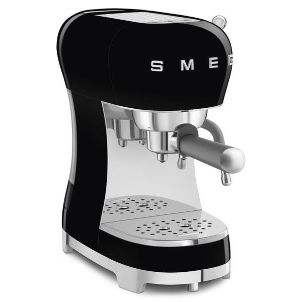 Smeg ECF02 espresso machine black - British product