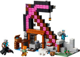 LEGO Minecraft Pickaxe Mine set 530 pieces (British brand)