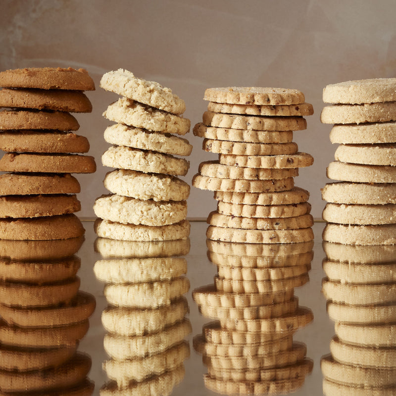 County biscuit selection 385g tin - British product