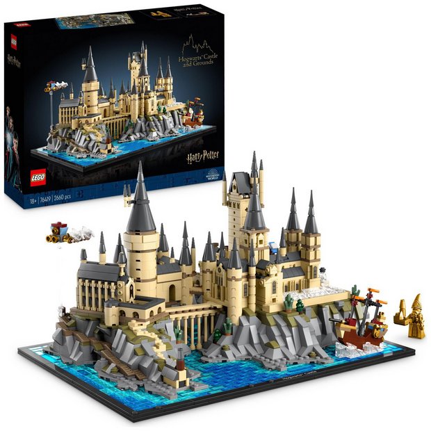 LEGO Hogwarts Castle set 2,660 pieces, UK version