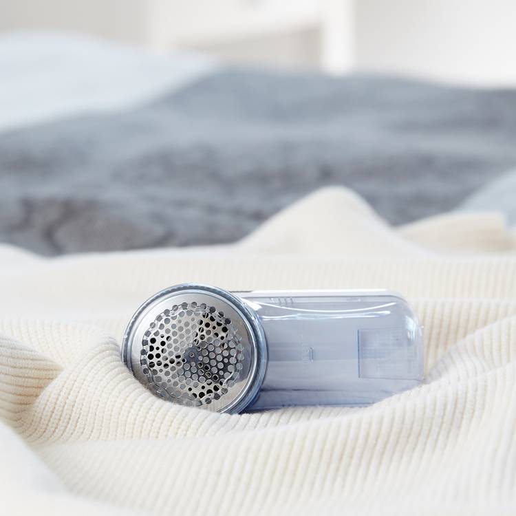 JML Bobble Off fabric shaver for removing lint and bobbles British product