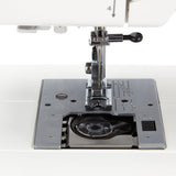 Janome 7025 mechanical sewing machine for beginners (British brand)