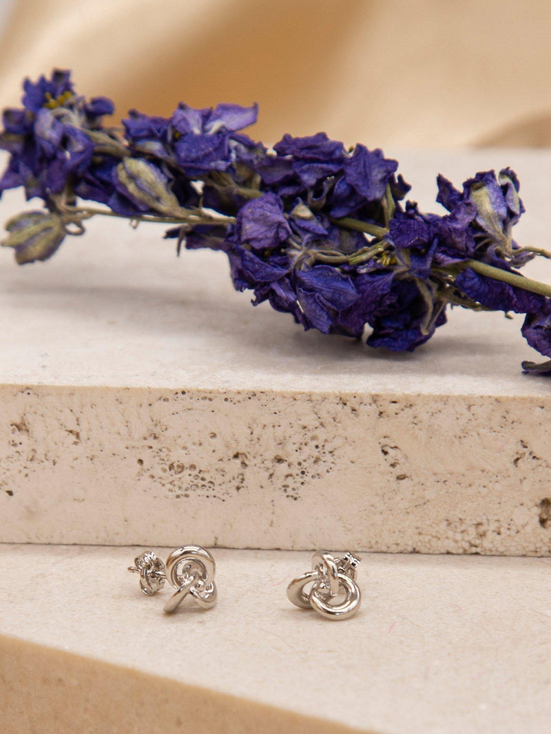 IBB 9ct white gold knot stud earrings (British brand)