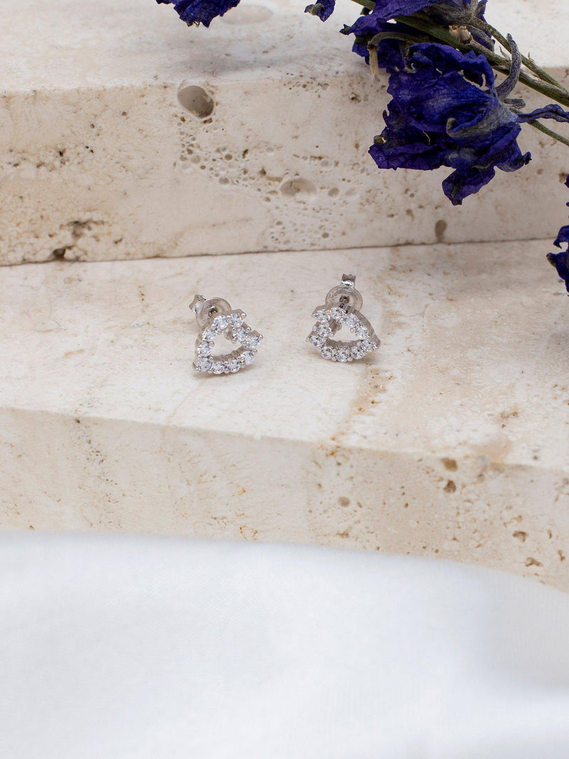 IBB 9ct white gold heart stud earrings, UK version
