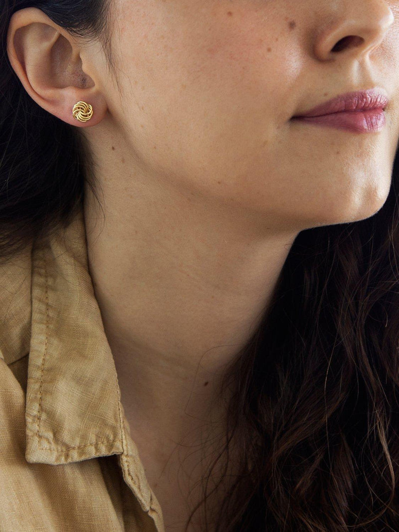 IBB 9ct gold mini rose stud earrings (British brand)