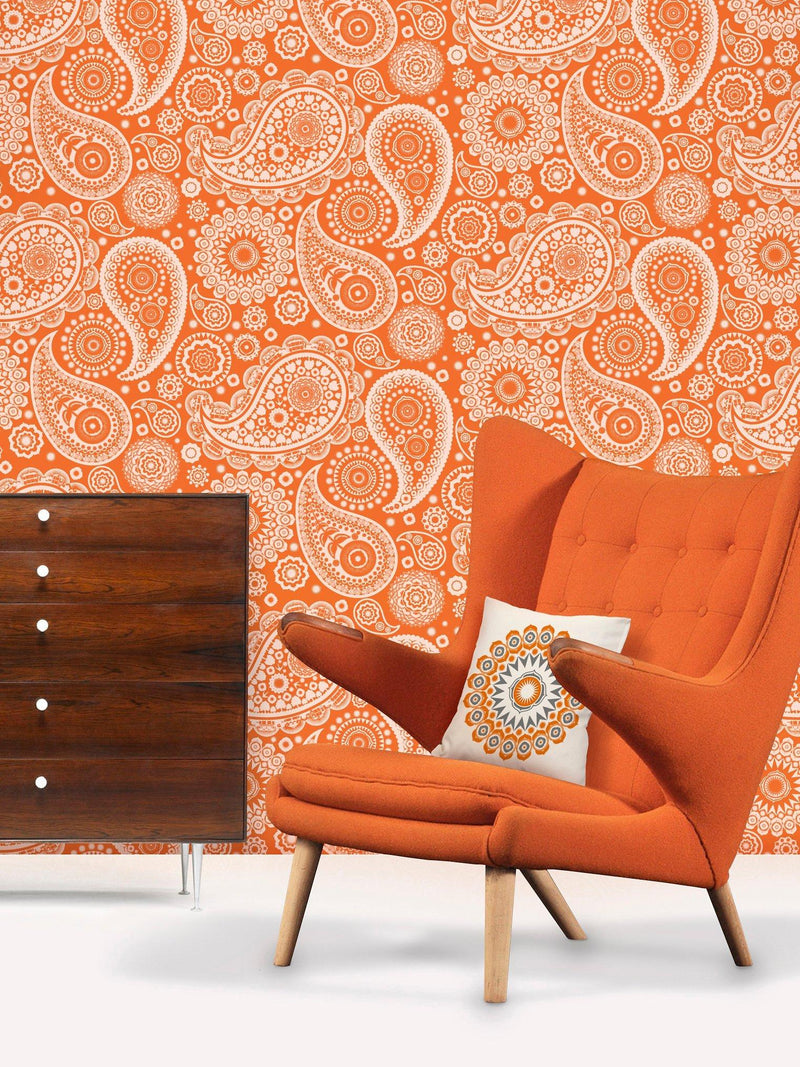 Mini Moderns Paisley Crescent wallpaper with half-drop pattern, UK version