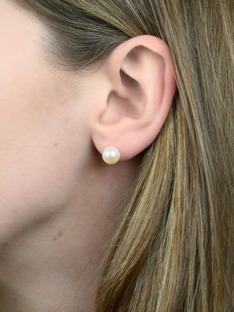 E.W Adams white pearl stud earrings with 8.5-9mm pearls - British product