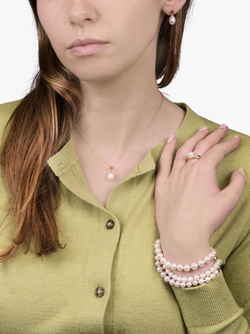 E.W Adams 9ct freshwater cultured pearl bracelet white, UK version
