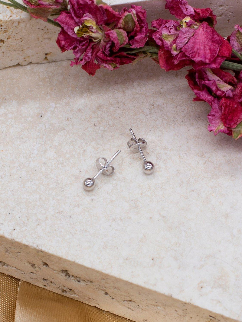 IBB 18ct gold ball stud earrings 3mm, imported from the UK