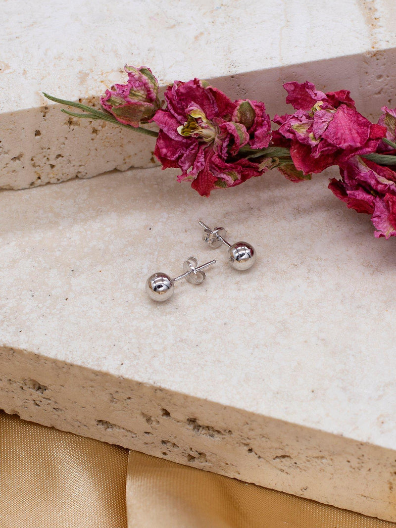 IBB 18ct white gold ball stud earrings (British brand)