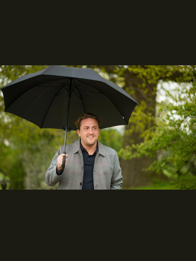 Fulton walking umbrella black 91cm, imported from the UK