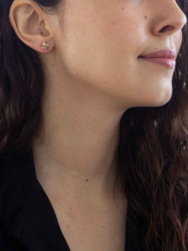 IBB knot stud earrings 9ct three-colour gold 0.7cm (British brand)