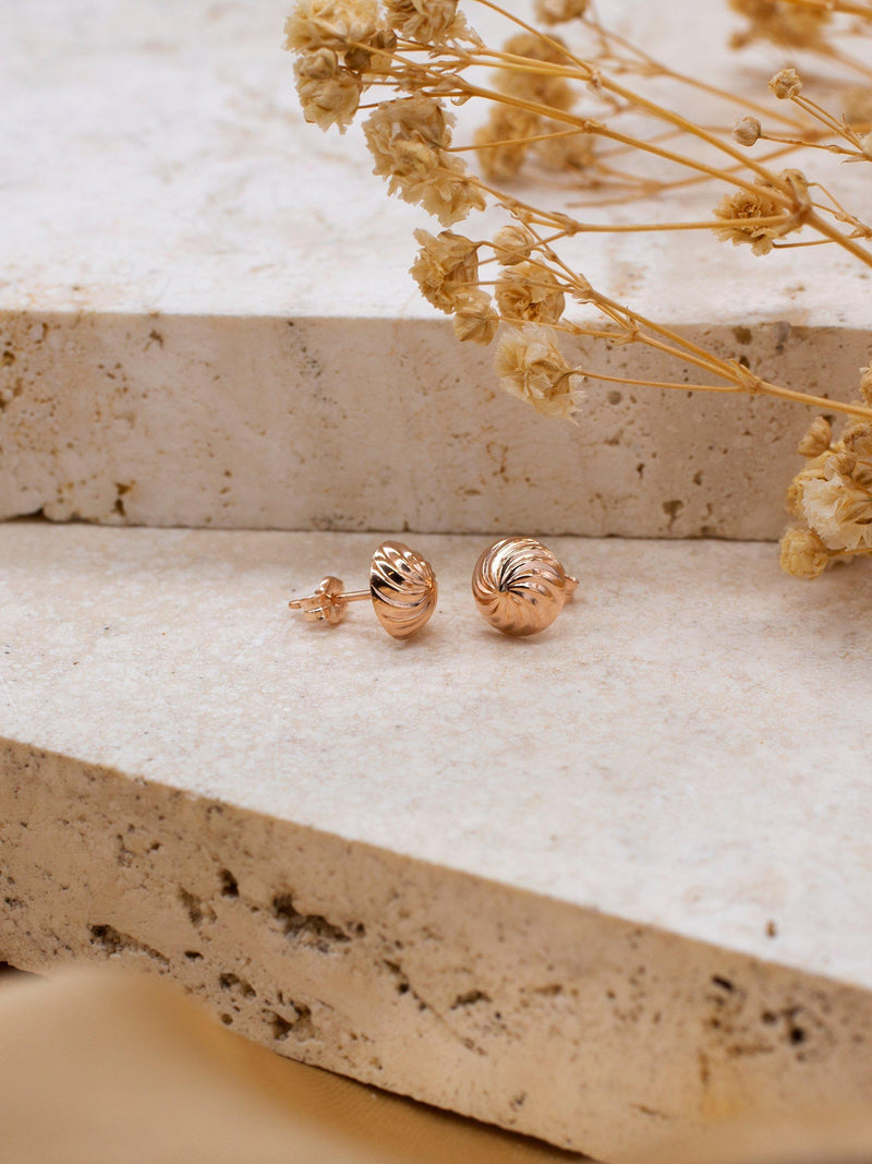 IBB 9ct gold swirl dome stud earrings - British product