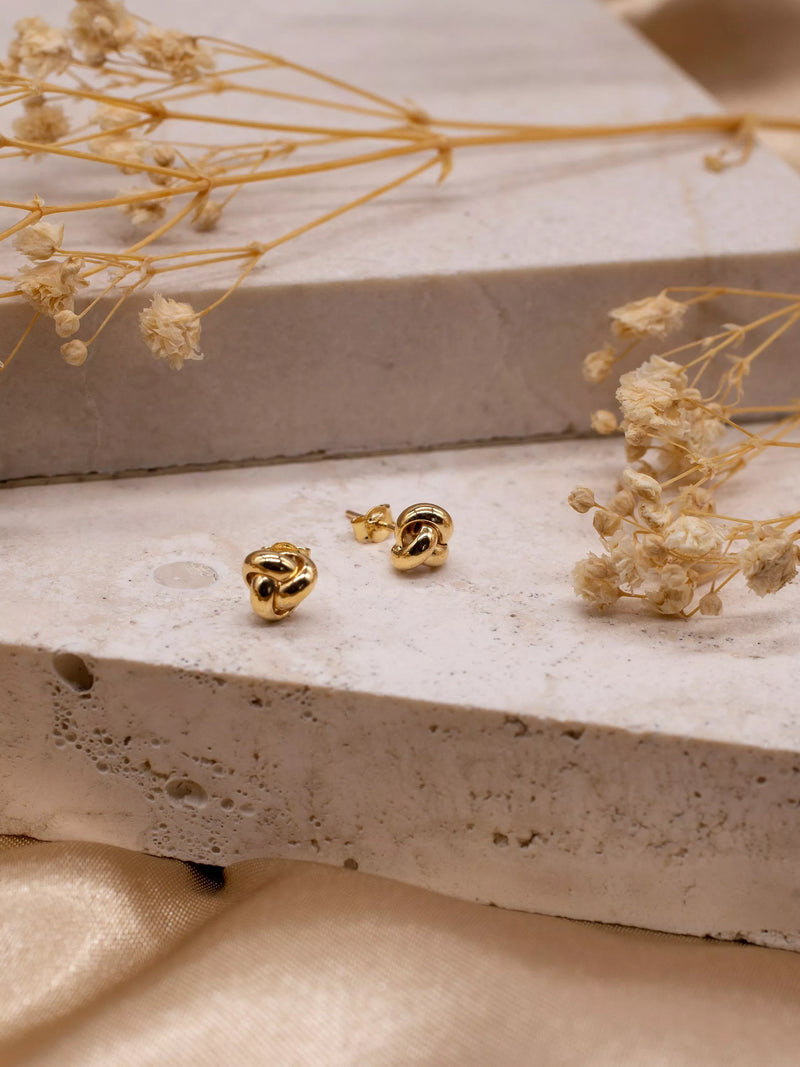 IBB knot stud earrings 18ct yellow gold 0.7cm, imported from the UK