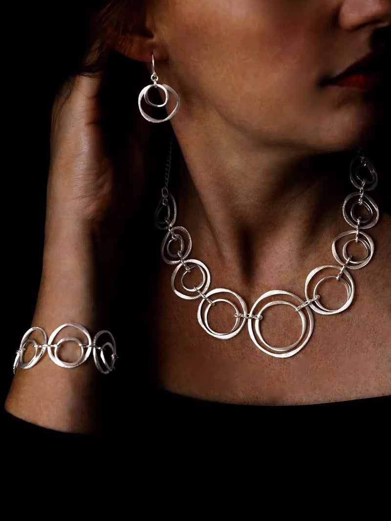 Nina B sterling silver open circles necklace 45cm, UK version