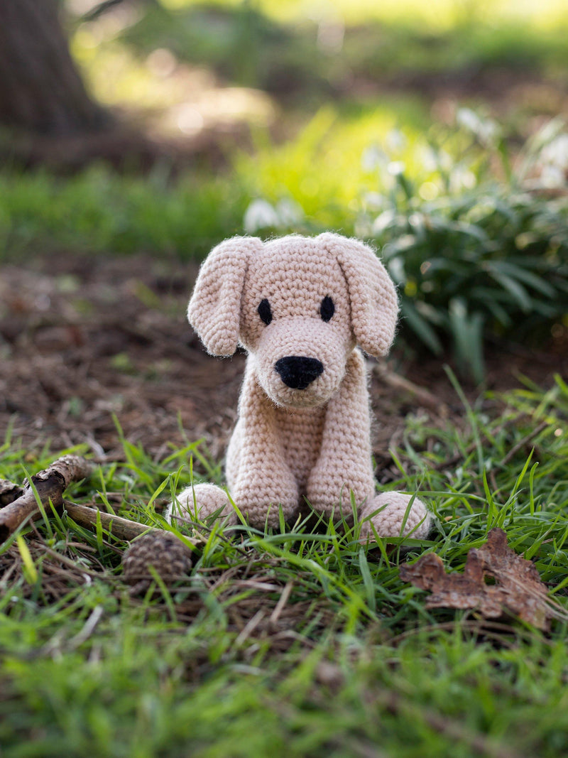 TOFT Eleanor the Labrador crochet kit, UK version