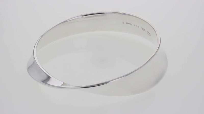 Georg Jensen Möbius sterling silver bangle size M/L - British product