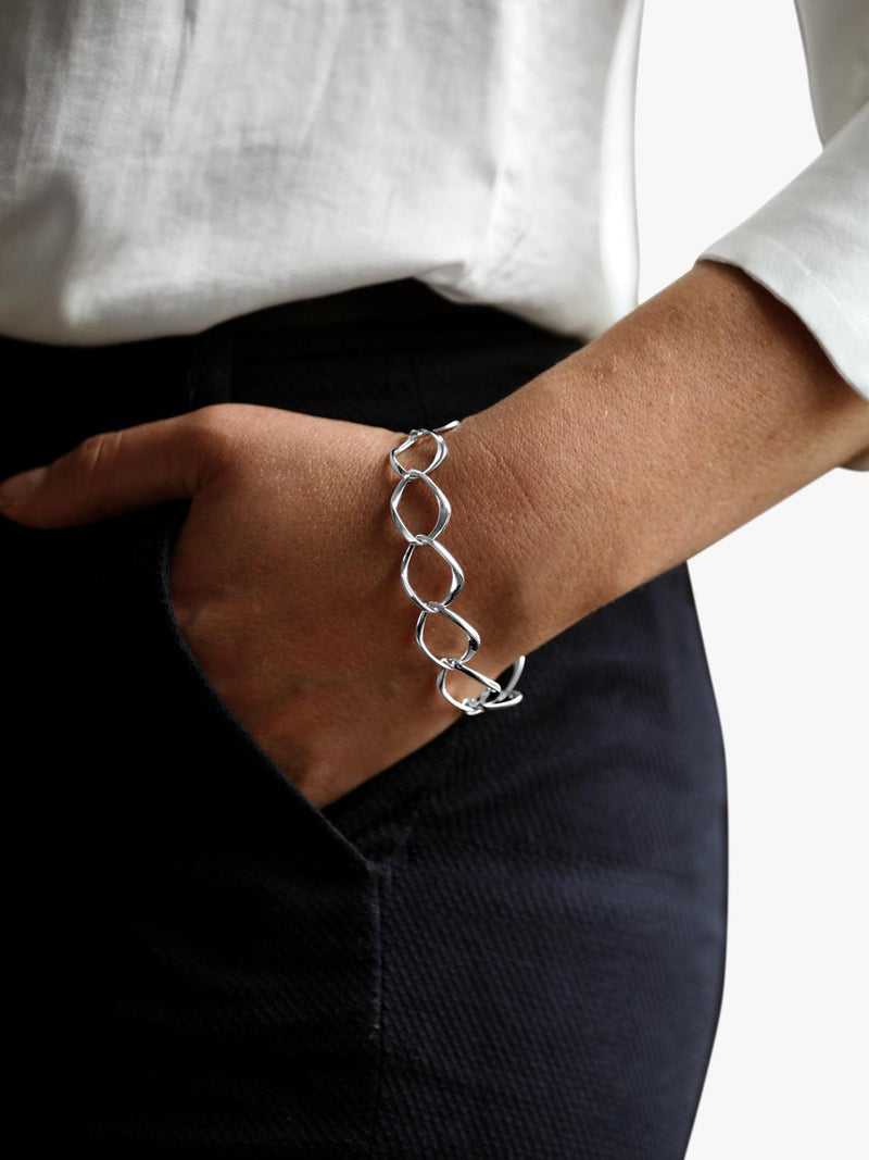 Nina B silver sterling bracelet with graduated links, imported from the UK