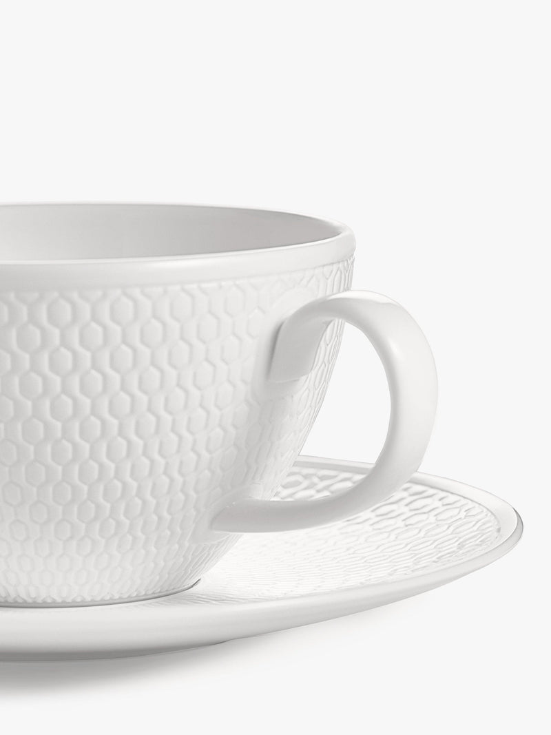 Wedgwood Gio bone china tea cup and saucer 290ml - British product