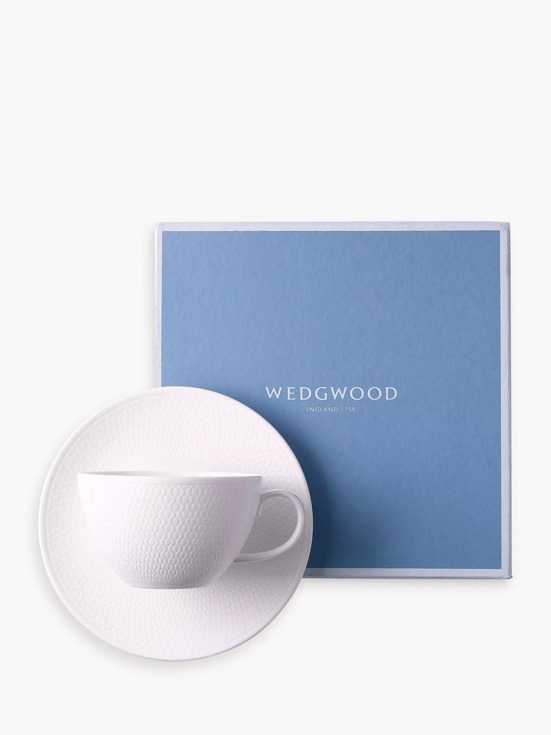 Wedgwood Gio bone china tea cup and saucer 290ml - British product