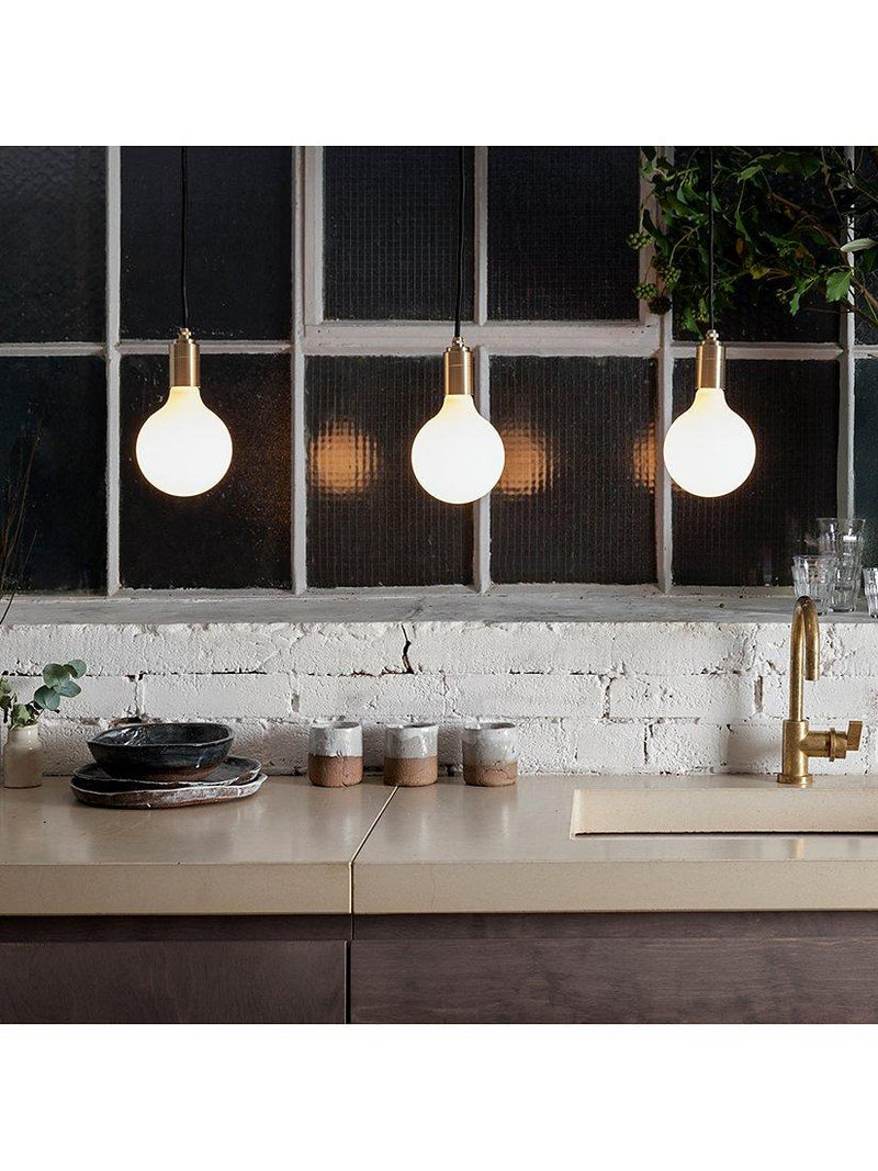Tala Porcelain III LED globe bulb 6W, imported from the UK