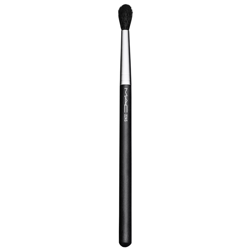 MAC 224S Tapered Blending Brush - British product