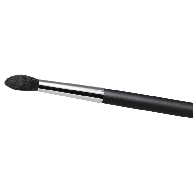 MAC 240S large tapered eyeshadow brush (British brand)