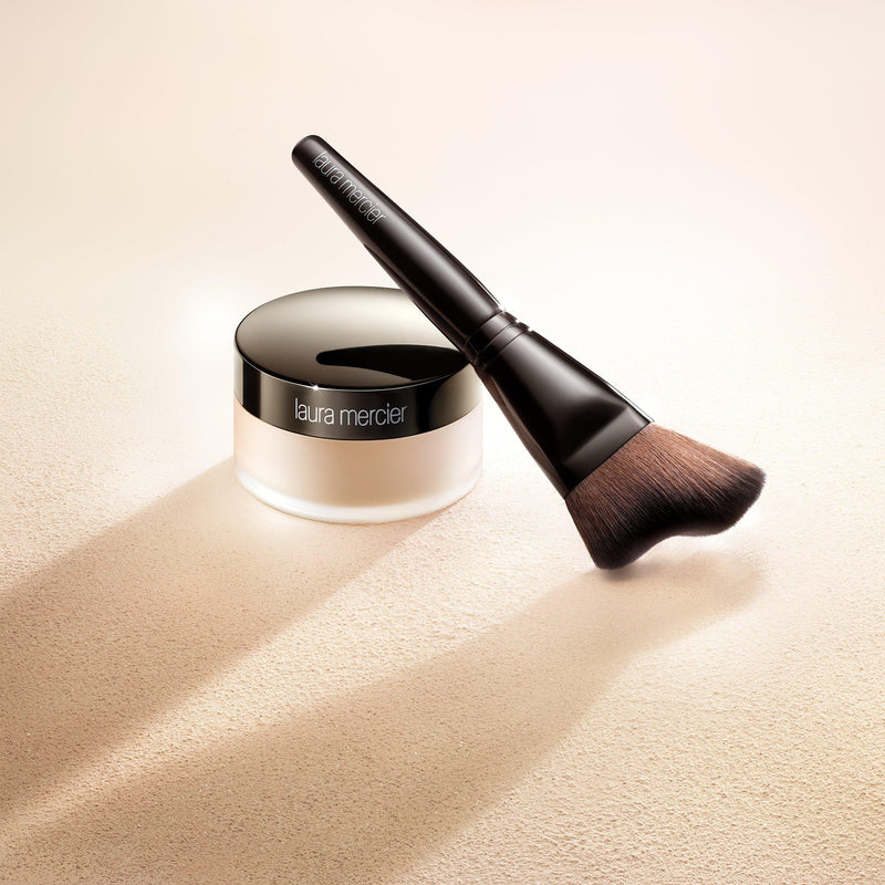 Laura Mercier curved glow powder brush, UK version