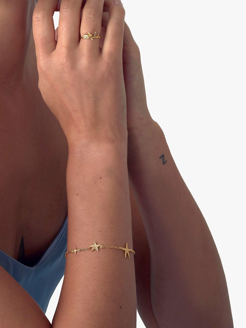 Alex Monroe gold starfish chain bracelet 16.5cm, imported from the UK
