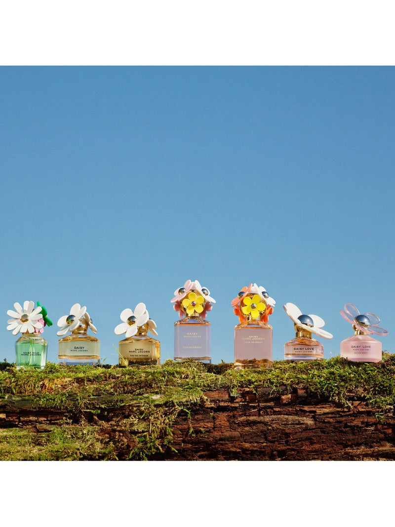 Marc Jacobs Daisy Love floral Eau de Toilette 30ml, UK version