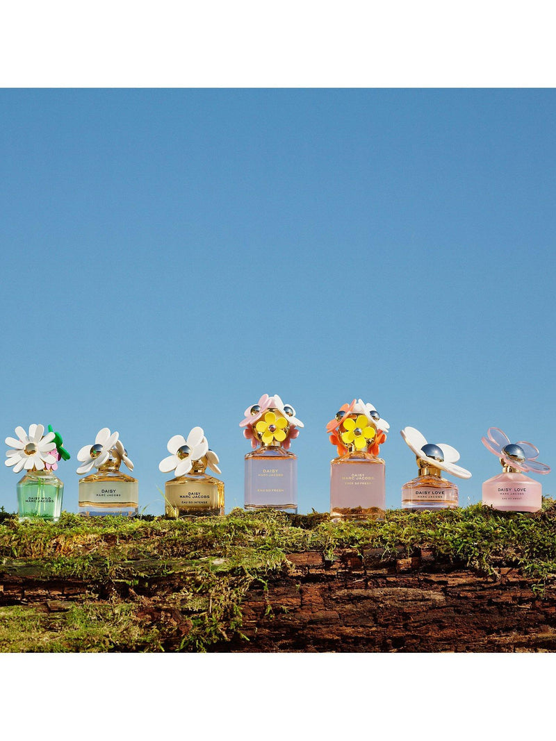 Marc Jacobs Daisy Love floral Eau de Toilette 30ml, UK version