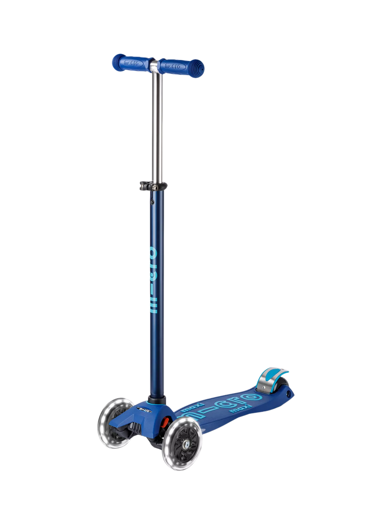 Micro Scooters Maxi Deluxe LED Scooter