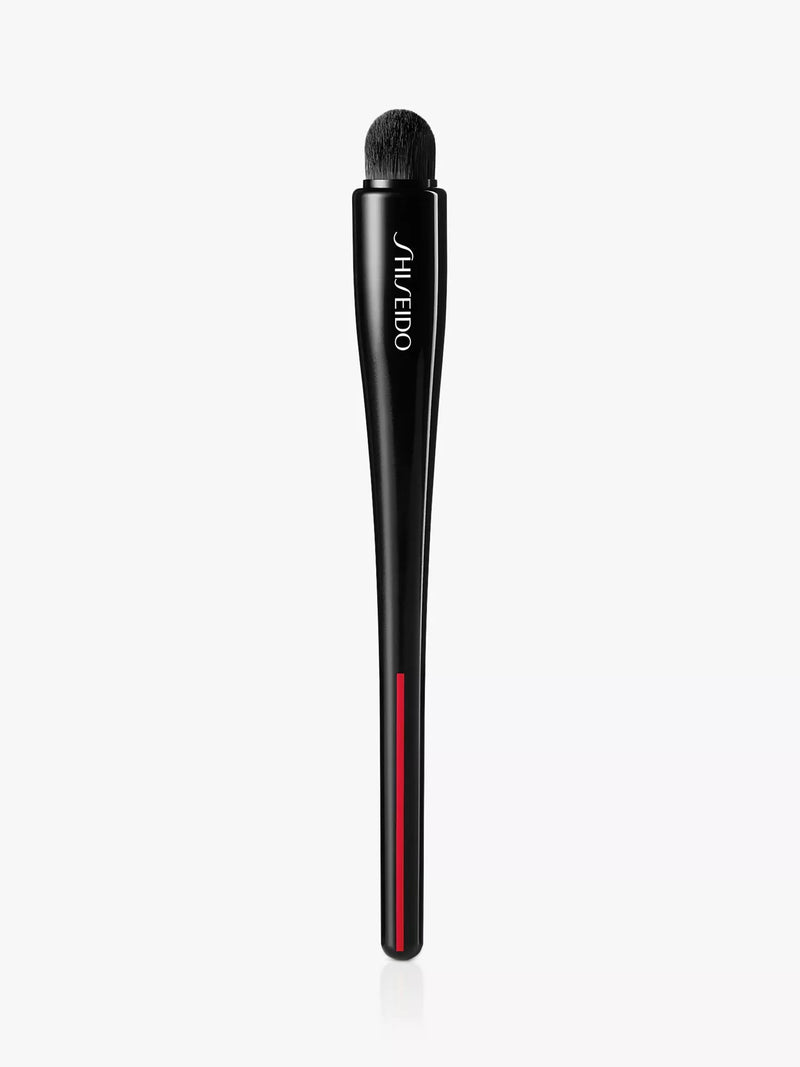 Shiseido concealer brush rounded tip synthetic fibres - British product