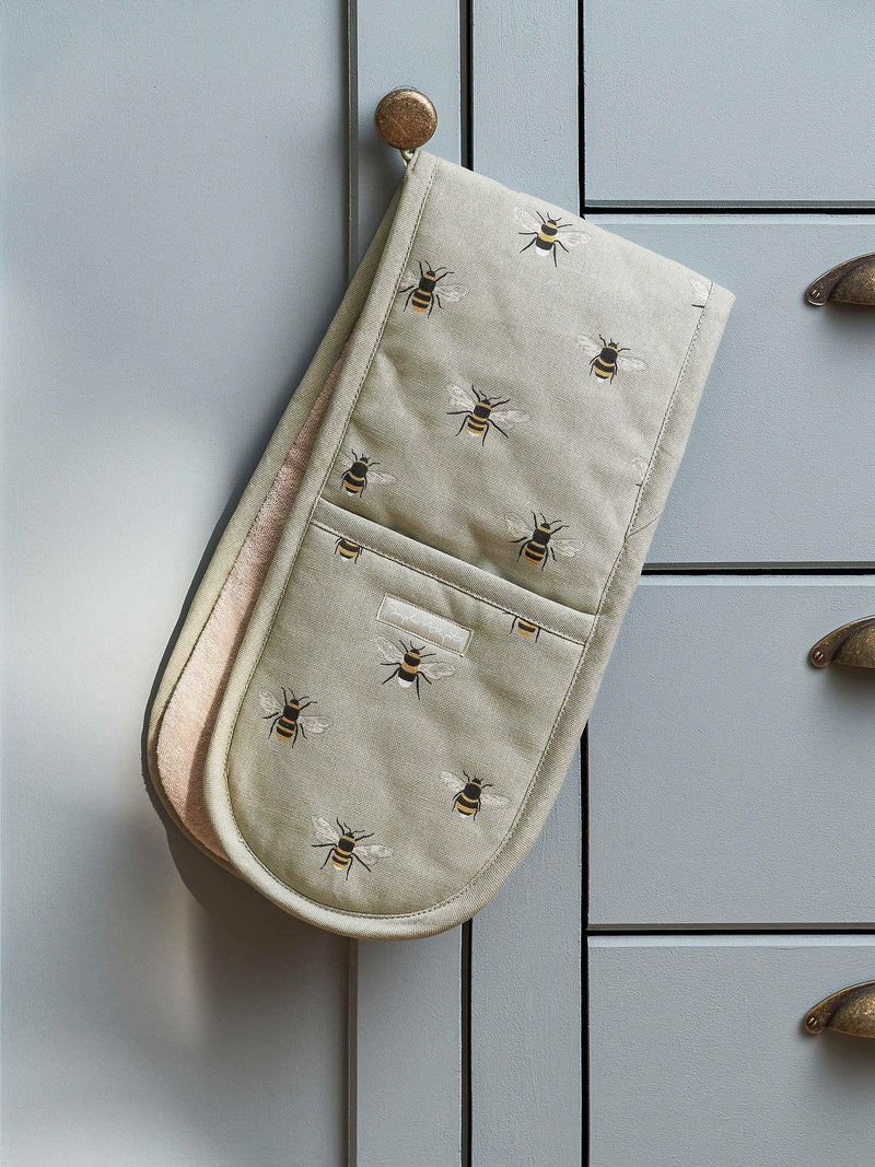 Sophie Allport Bee double oven glove in green and multi (British brand)