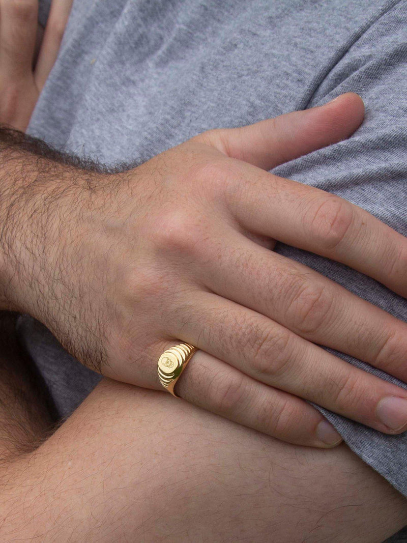 IBB signet ring 9ct gold oval unisex, UK version